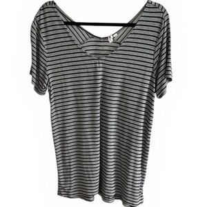 Cable & Gauge Black Striped Short Sleeve Top